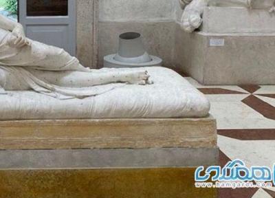 مقاله: تخریب بخشی از مجسمه خواهر ناپلئون بناپارت در ایتالیا