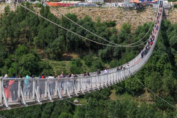 پل معلق مشگین شهر: هیجان پیاده روی در ارتفاع 80 متری