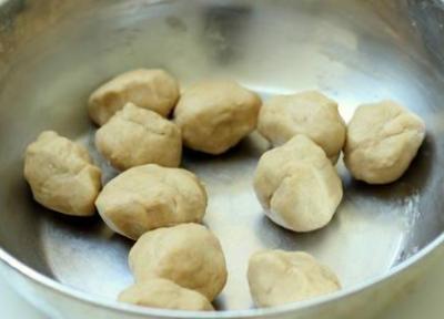 طرز تهیه رتی مرغ در نان بریوش (غذای فرانسوی)