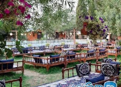 برترین رستوران ها با موسیقی زنده در اصفهان 1404: راهنمای جامع سفره خانه های سنتی و باغ های لوکس